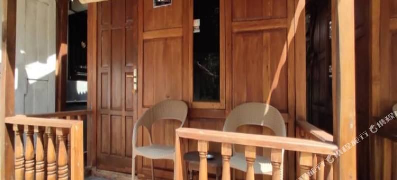 利马桑姆巴达尔莫酒店(Limasan Mbah Darmo)图片