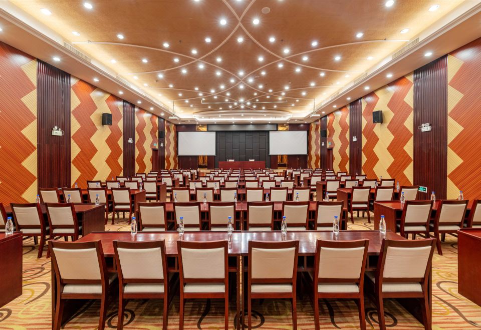 Jinbao Hotel (Xiamen Dongdu Cruise Center Xiagu Pier) Hotel Overview