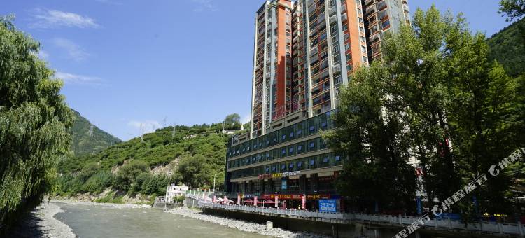 马尔康枫悦酒店图片