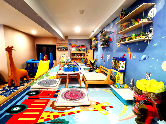 花墨公寓(广州南站汉溪长隆地铁站店)