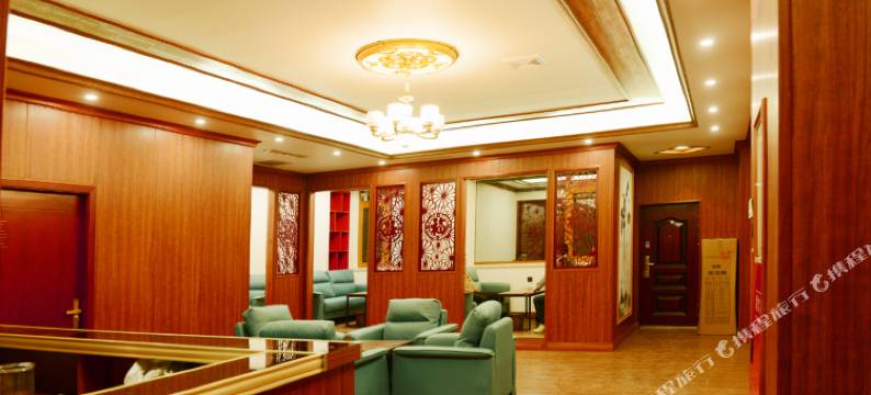 若尔盖岭域净土酒店图片