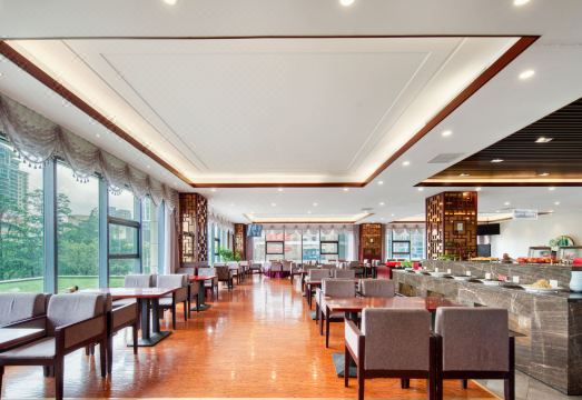 Qingdao Airport Fuhua Hotel (Hong Kong Middle Road May Fourth Square) Hotel Overview