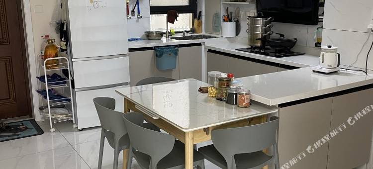李沧万达一屋三居民宿图片