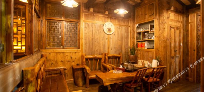 白河人家客栈(芙蓉镇大瀑布店)图片