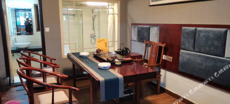 凤凰飘摇摆渡客栈图片