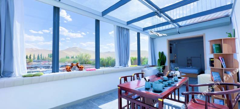 敦煌悦沙居观景客栈(鸣沙山月牙泉景区店)图片