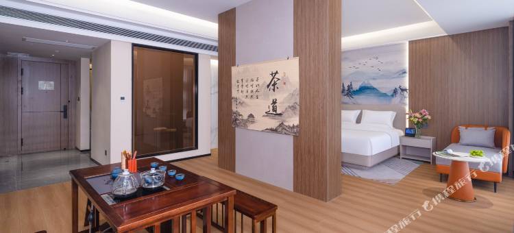 泸源国际酒店(阿庐古洞风景区店)图片