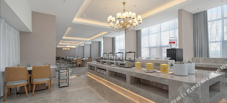 维也纳国际酒店(扎西宗乡珠峰小镇店)图片