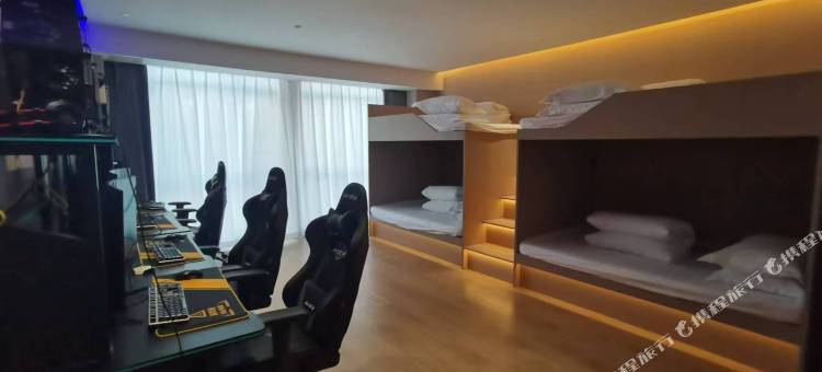 网咖电竞酒店(东莞松山湖度假区卓为城购物中心店)图片