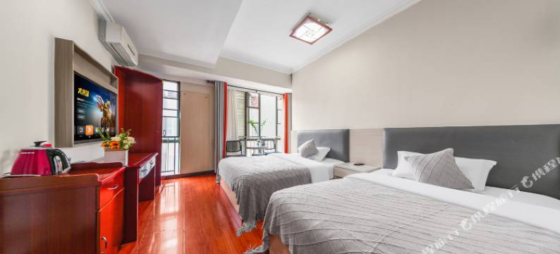 昆明盛世兰庭大酒店(新螺蛳湾南部汽车站地铁站店)图片