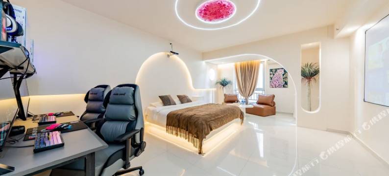 米宿瞳话·电竞观影民宿(凯德广场万象城店)图片