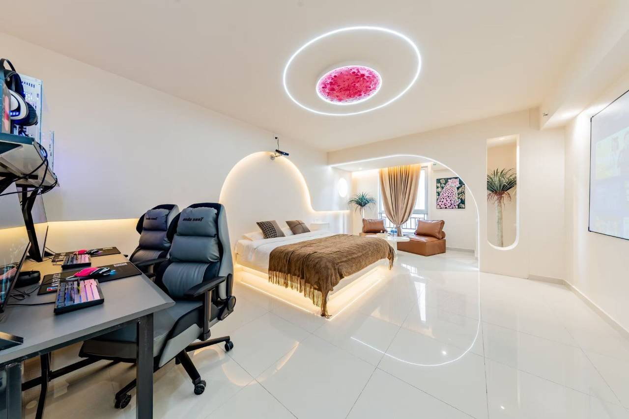 米宿瞳话·电竞观影民宿(凯德广场万象城店)