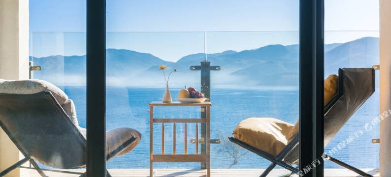 晏坐湖景清奢民宿(泸沽湖猪槽船游湖大落水村店)图片