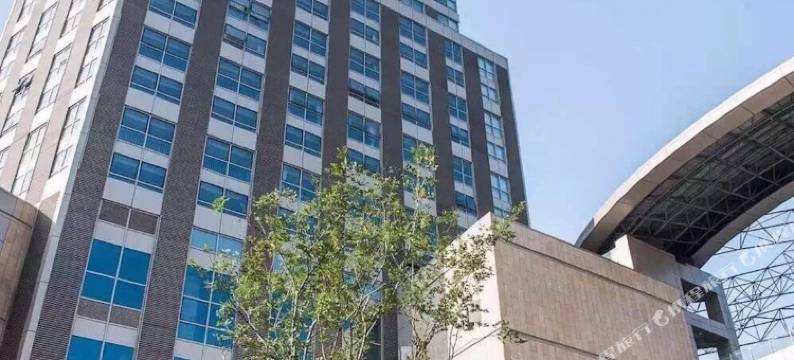 上海乐融居民宿(鞍山新村地铁站店)图片