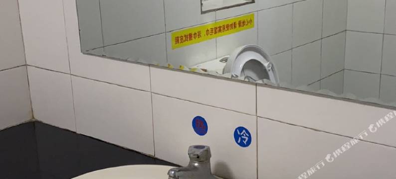 南昌小客房三部民宿(江西省人民医院店)图片