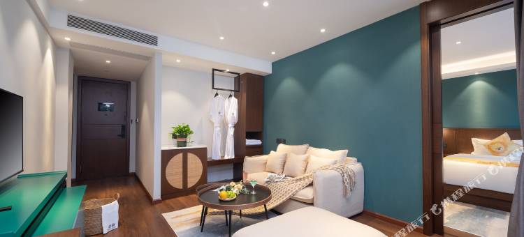 西双版纳亦森酒店(告庄西双景星光夜市店)图片