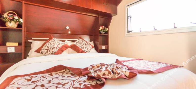 喀纳斯邦吉特房车营地图片