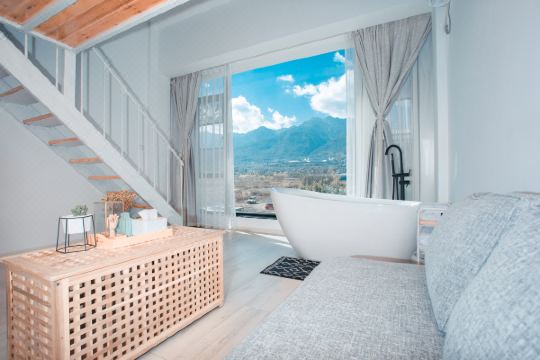 大理拾花舍旅拍民宿