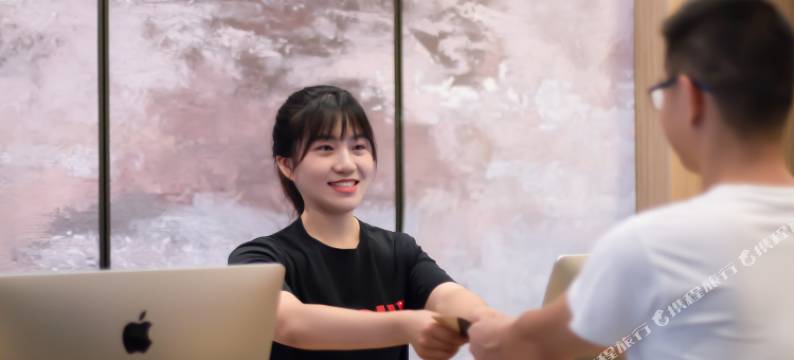 杭州滨江宝龙城诚业路亚朵酒店图片