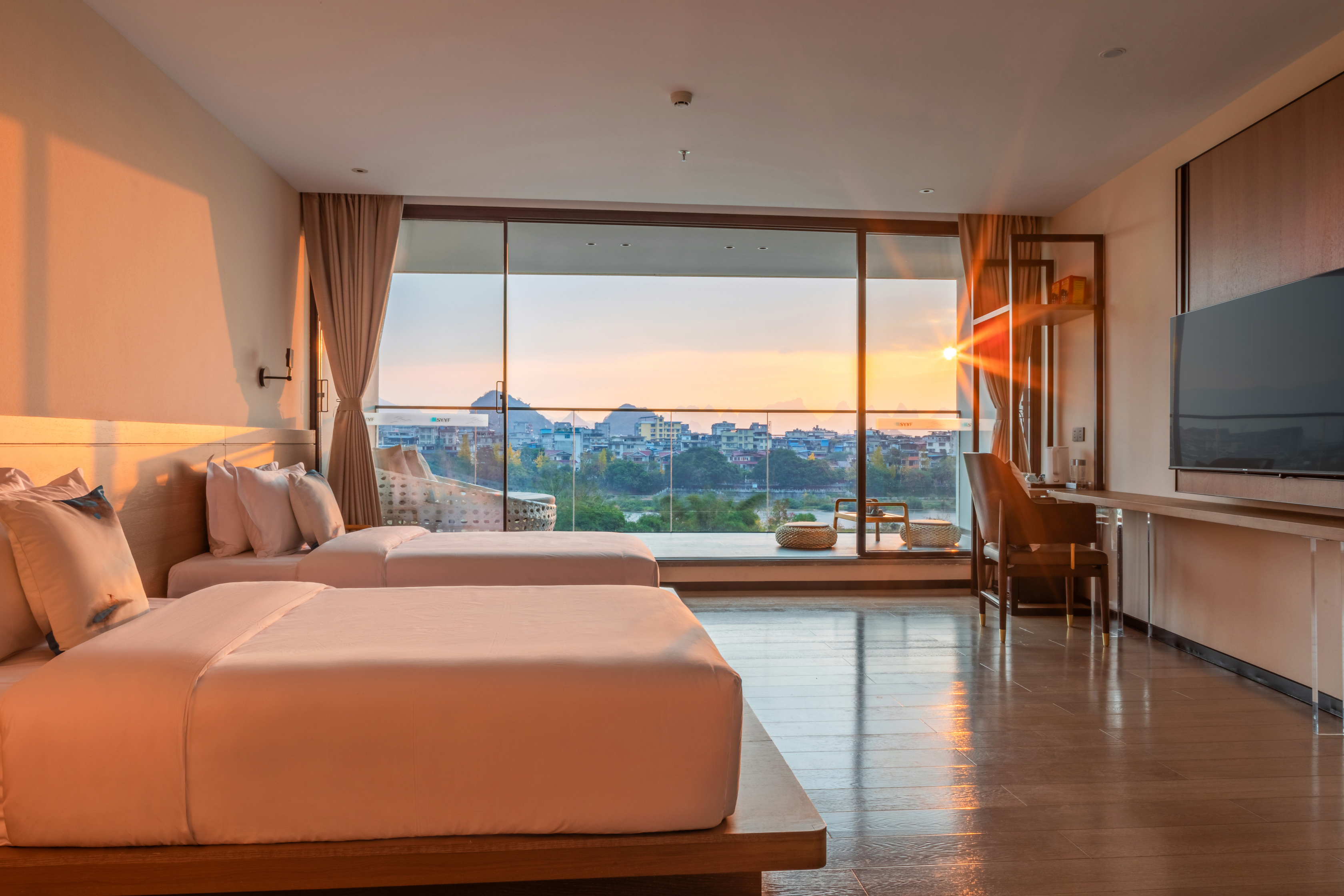 SYYF Li River Landscape Courtyard Hotel( Elephant Trunk Hill and Two Rivers & Four Lakes) Over view