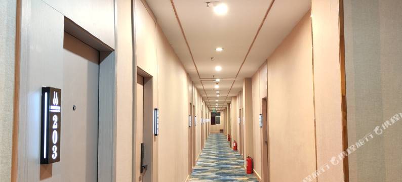 惠港隆精品酒店(惠州沥林北站兴勤购物广场店)图片