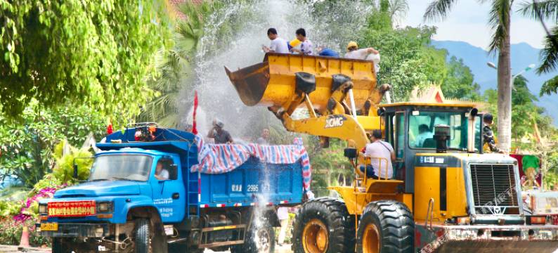 春满西双·吊脚楼图片