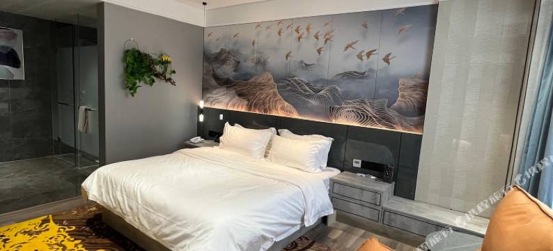 华宁紫初阳酒店图片