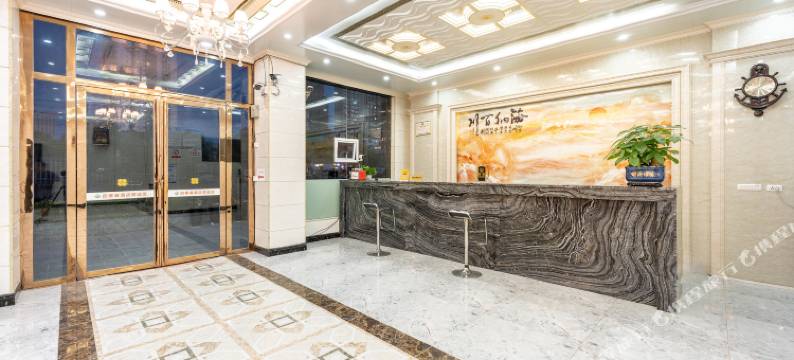 四季春酒店(利川高铁站东方城店)图片
