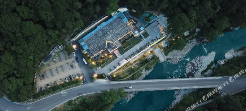 川上语森林秘境度假酒店(梵净山店)图片