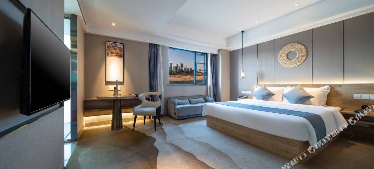 红墣假日江景酒店(重庆洪崖洞解放碑步行街店)图片