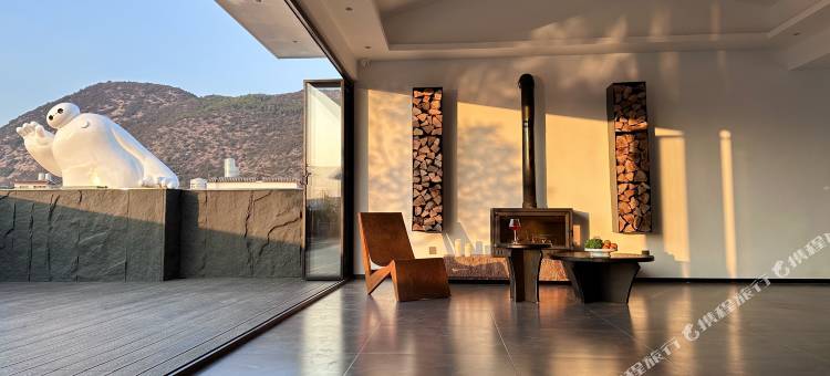 纳主·空中庭院设计师雪山观景民宿(丽江城日照金山店)图片