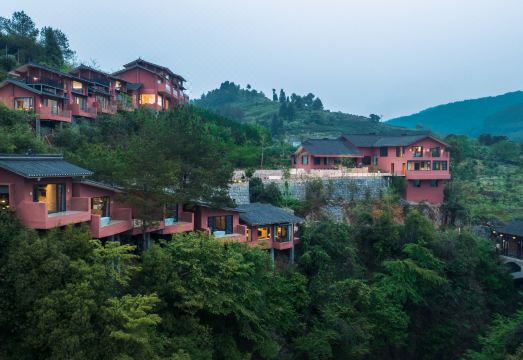 Erzhuo Valley, Furong Town · Dieyunjian Hotel Overview