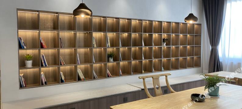 巨石山一心山居图片