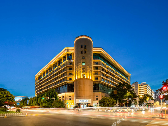 凡里酒店(武汉汉口火车站地铁站店)