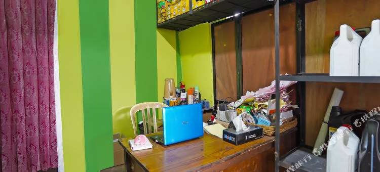 Hotel O 安加斯旺吉伊斯兰Kost Auto酒店(Hotel O Kost Auto Syariah Anggaswangi)图片