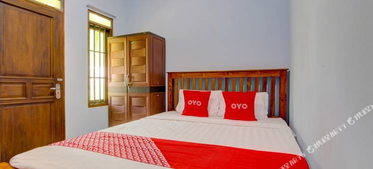 RedDoorz Near Tugu Kartasura 2图片