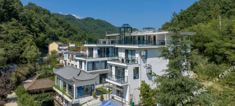 重渡沟花石间轻宿图片