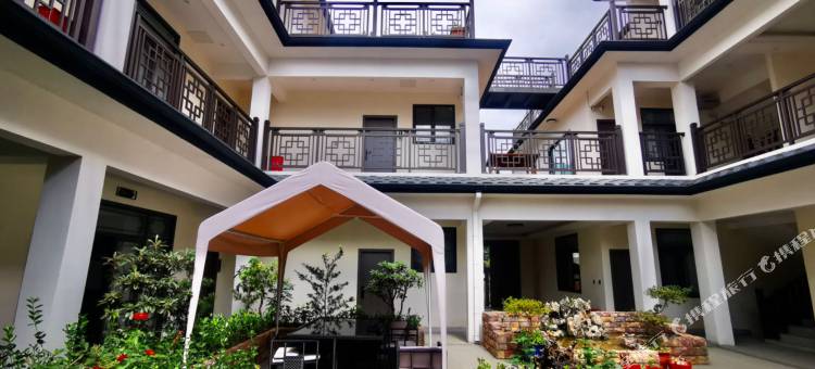 盘州乌蒙大草原云溪雅舍民宿图片