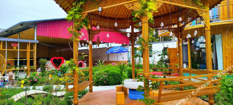 巩留楠园·风中旅行Courtyard亲子休闲度假美宿图片