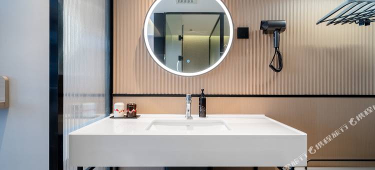 柏曼酒店(上海松江大学城茸梅路店)图片