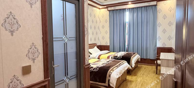 浪卡子羊卓雍湖家庭宾馆图片