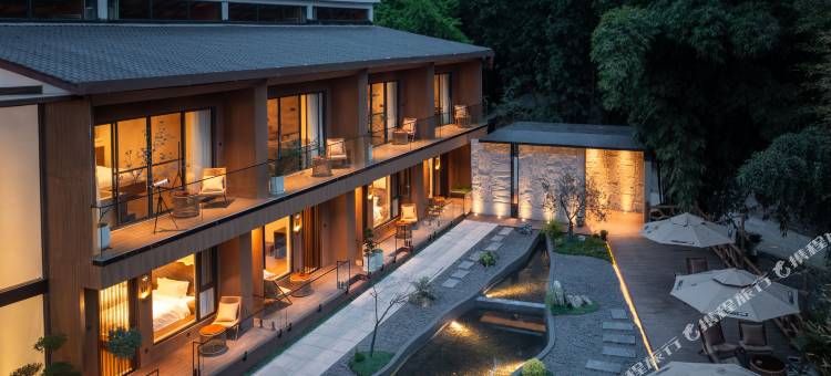 天台山萤里轻奢私汤美宿图片