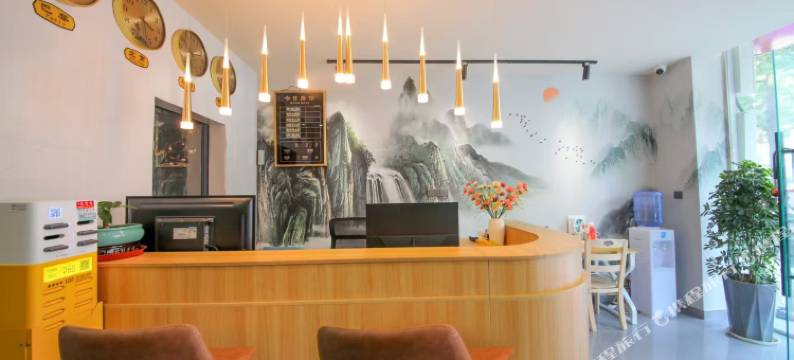 曼泊尼酒店(崇州高铁站店)图片