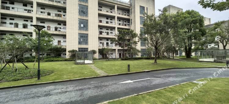 平安公寓(上海复旦肿瘤医院浦东院区康新公路地铁站店)图片