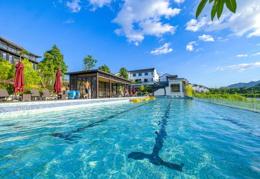 Wyndham Grand Plaza Royale Fengshun Hot Springs ResortHotel Overview