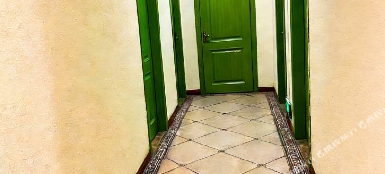 花映像主题客栈(罗平金花玉湖文旅小镇店)图片