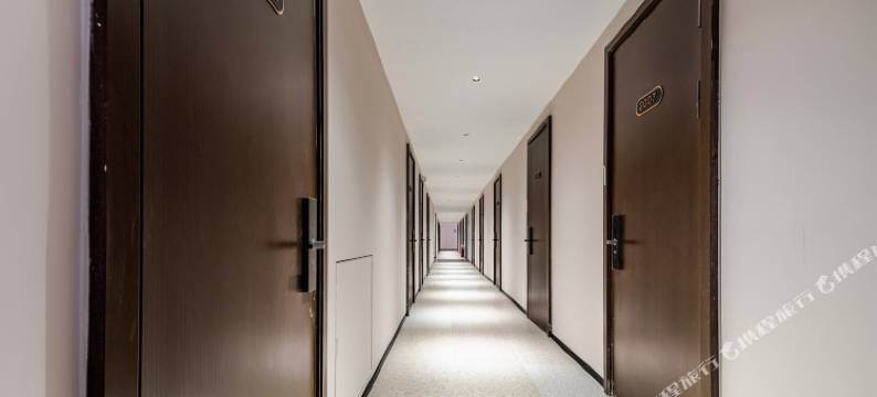 云巢轻奢公寓(东营胜利油田中心医院店)图片