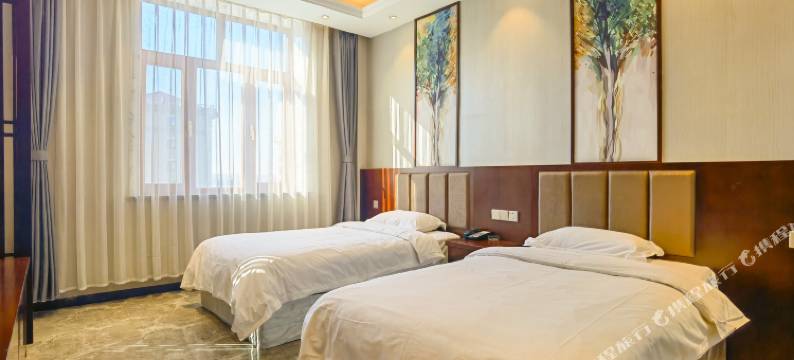 集贤学府酒店(福利屯站店)图片