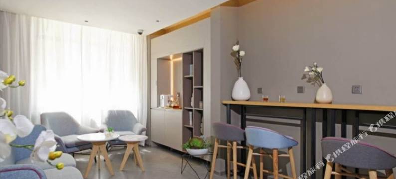 家酒店(兰州七中团结新村地铁站店)图片