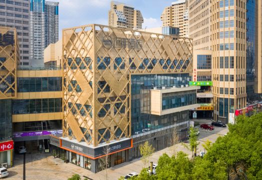 迈朋酒店（彩虹城旺庄路地铁站店）外景图